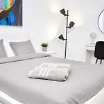Second Line Puerto Banus Top Floor