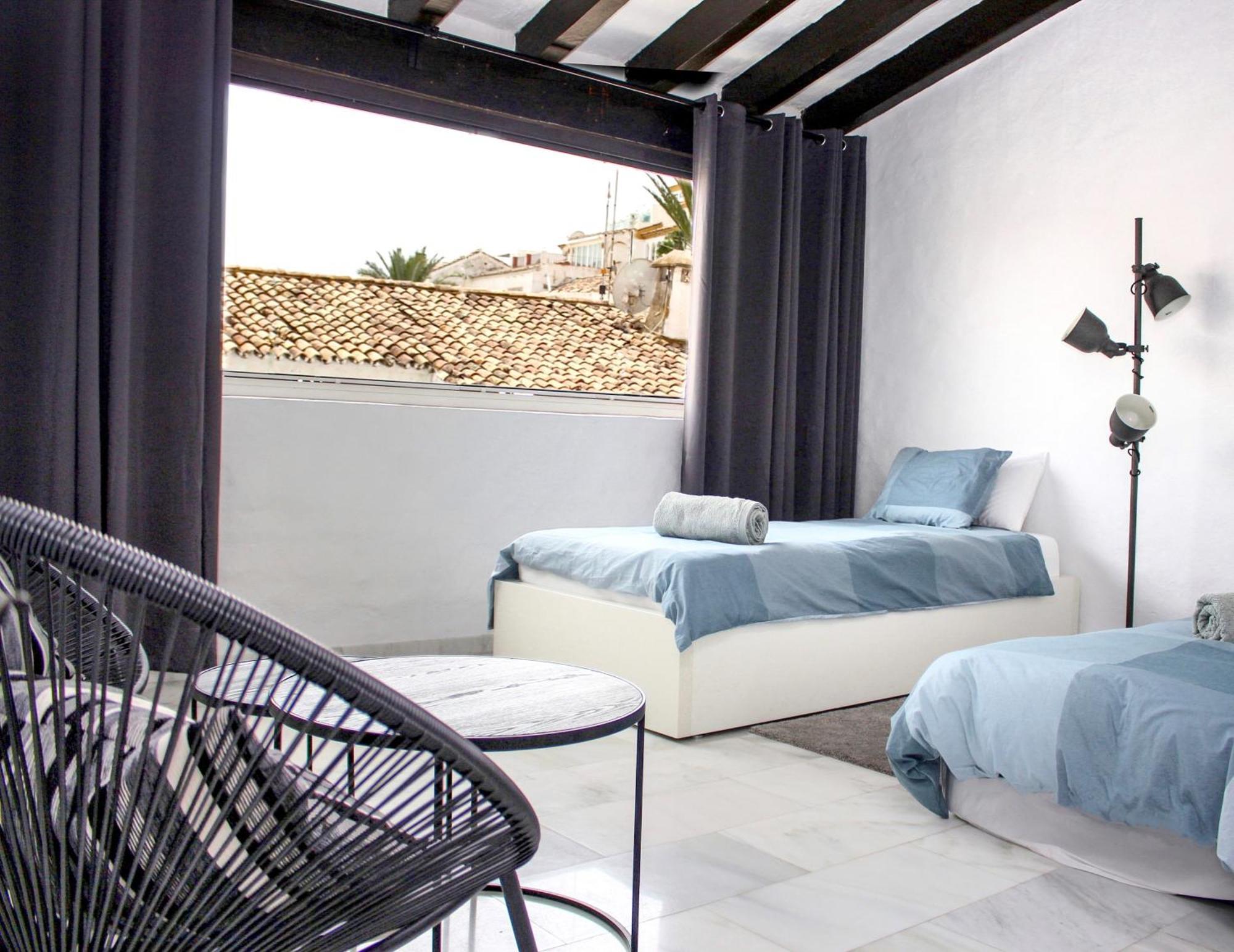 Second Line Puerto Banus Top Floor